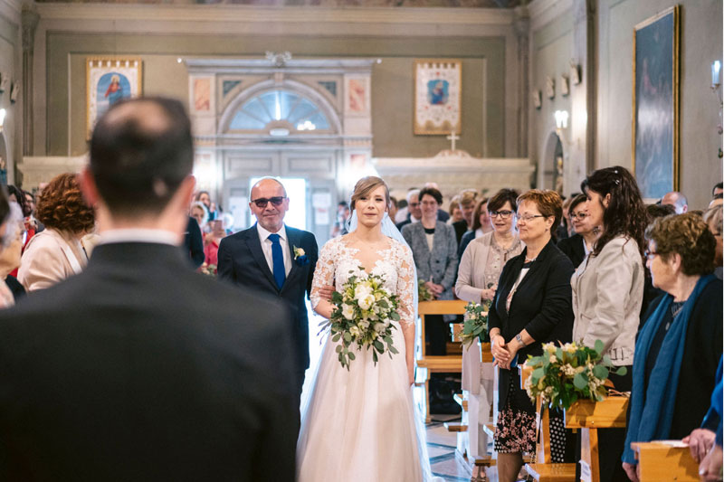 sposa-ingresso-cerimonia